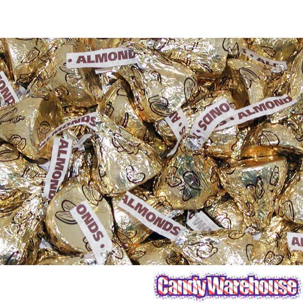 HERSHEY'S KISSES Milk Chocolates with Almonds in Gold Foils - 66.7oz Candy  Bag