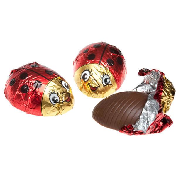 http://www.candywarehouse.com/cdn/shop/files/madelaine-foiled-milk-chocolate-lady-bugs-60-piece-display-candy-warehouse-1_9b8e559f-c84b-4caf-96f9-43e55476b5b4.jpg?v=1689308664