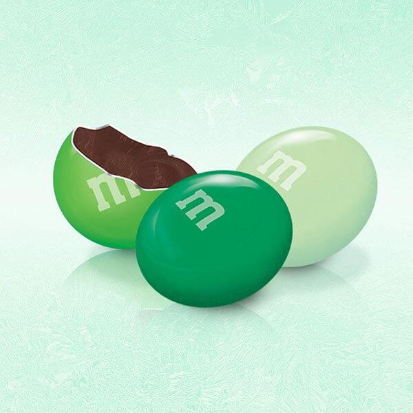 Walking The Candy Aisle: M&M's Mint review