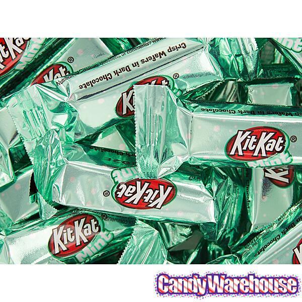 Christmas Mint Dark Chocolate Kit Kat Minis Candy: 10-Ounce Bag - Candy Warehouse