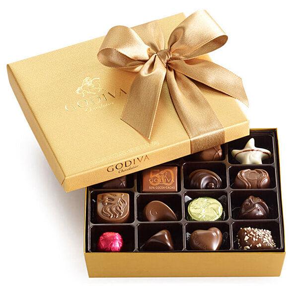 Godiva Chocolate Assortment: 19-Piece Gold Ballotin - Candy Warehouse