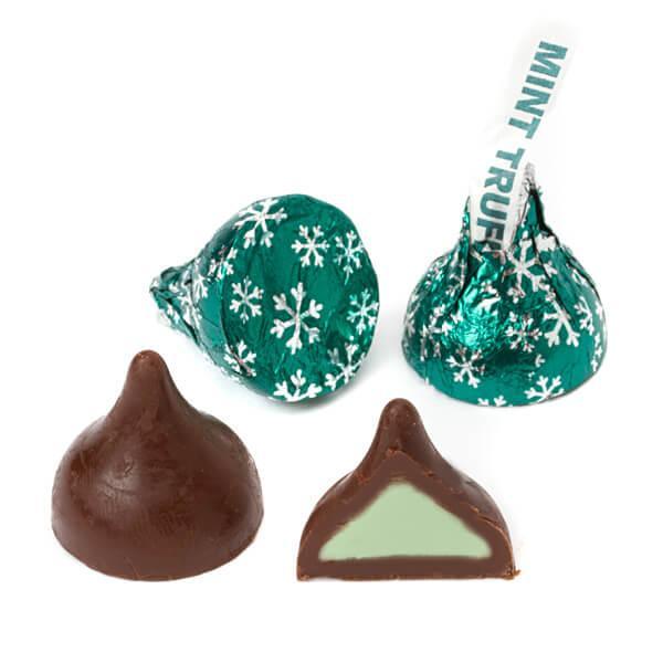 Hershey&#39;s Kisses Dark Chocolates with Mint Truffle Filling: 9-Ounce Bag - Candy Warehouse