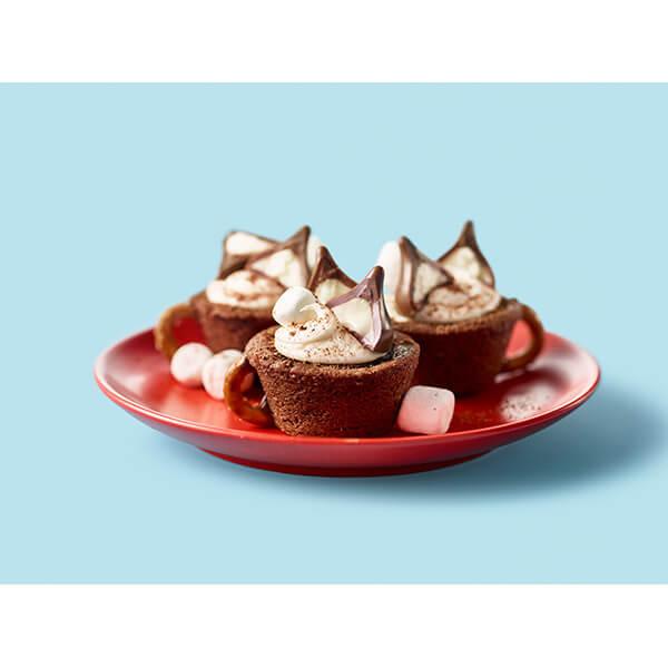 Hershey&#39;s Kisses Hot Cocoa Milk Chocolates with Marshmallow Creme: 9-Ounce Bag - Candy Warehouse