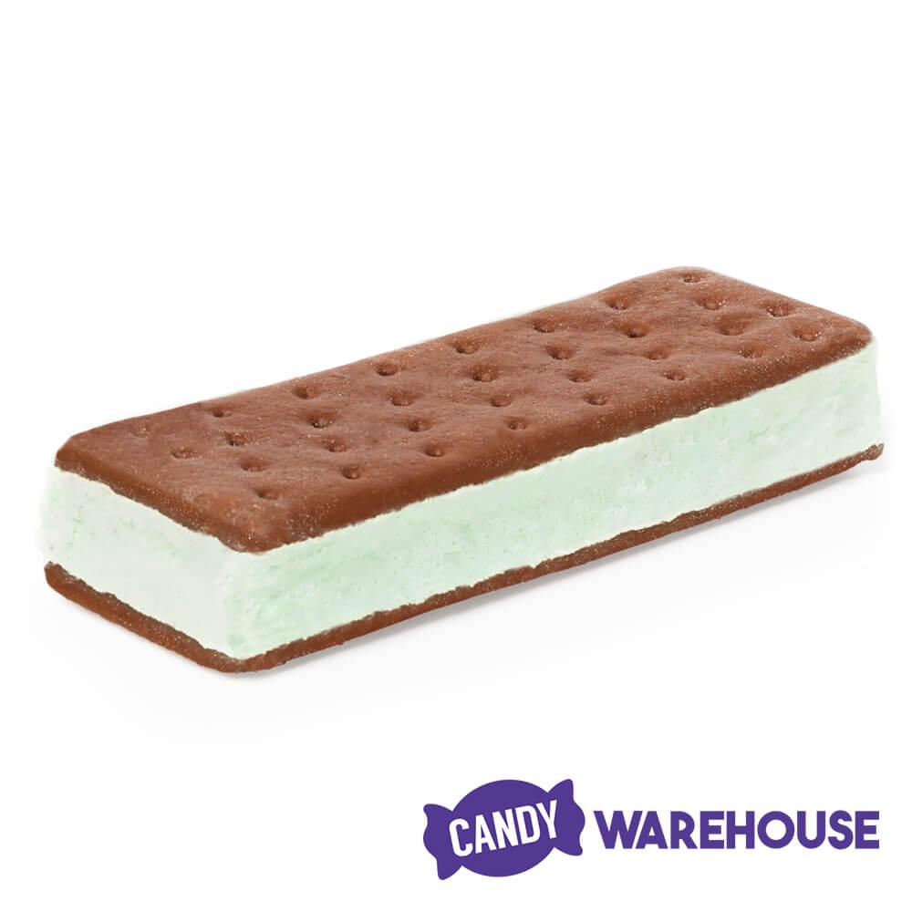 Luvy Duvy Freeze Dried Mint Chocolate Chip Ice Cream Sandwich - Candy Warehouse