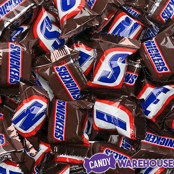 Snickers Minis Candy: 40-Ounce Bag - Candy Warehouse