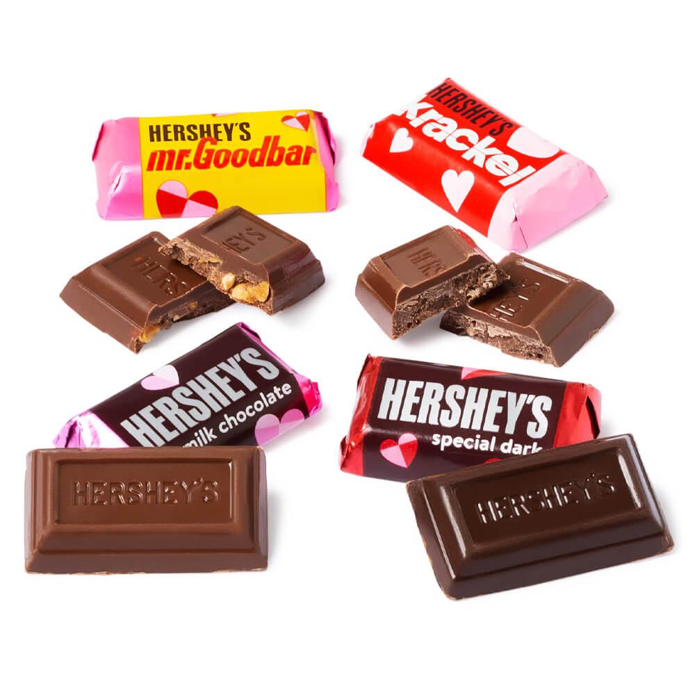 Valentine Hershey's Miniatures Assortment: 30-Piece Bag - Candy Warehouse