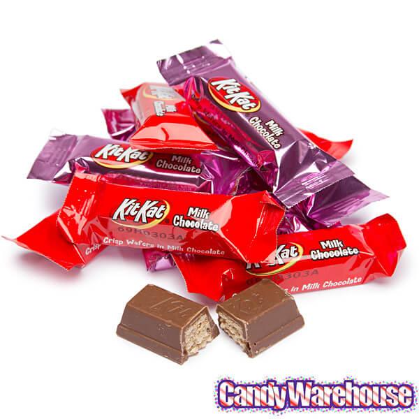 Valentine Kit Kat Minis Candy: 9.6-Ounce Bag - Candy Warehouse